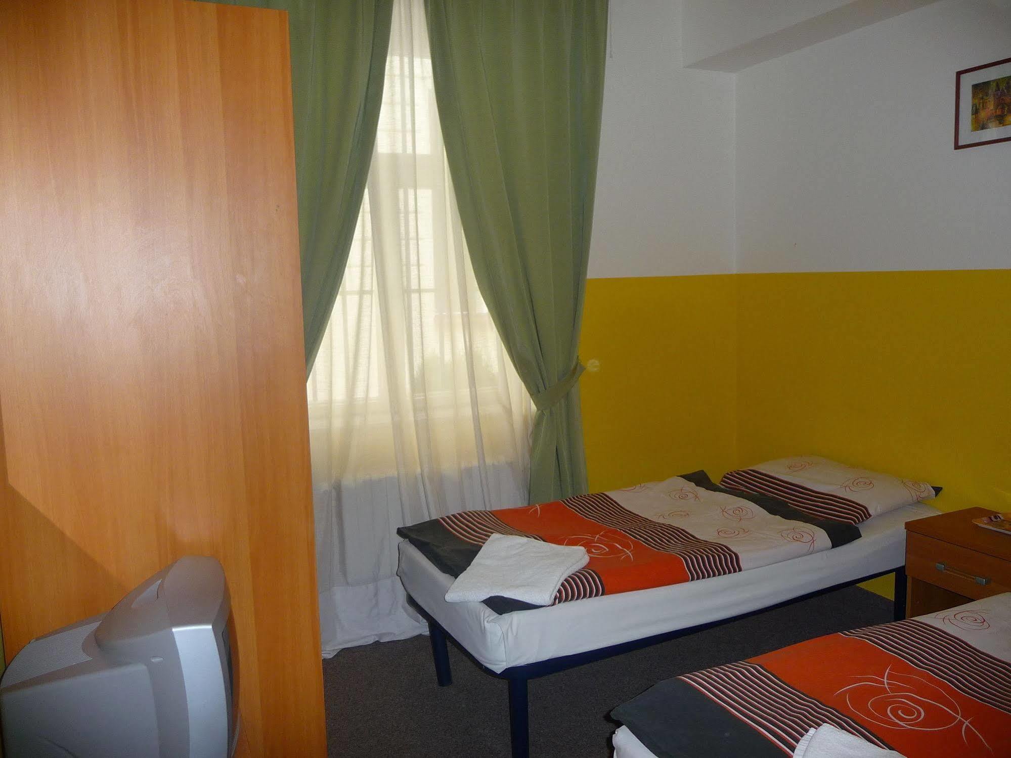 Pension City Center Прага Екстер'єр фото